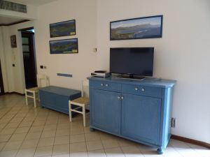 Der Sat-TV im Wohnraum.