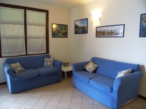 Die Polstermöbel mit Schafcouch.