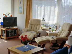 mit 2 gemütlichen Relax-Sesseln