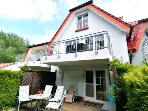 möblierte Terrasse