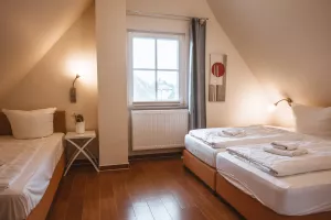 Bild 15: Reethaus Tromper Wiek, WallBox, umzäuntes Grundstück, inkl. Nebenk./Wlan