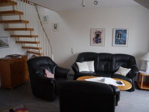 Über die Treppe gelangt man vom Wohnbereich aus in die zweite Etage