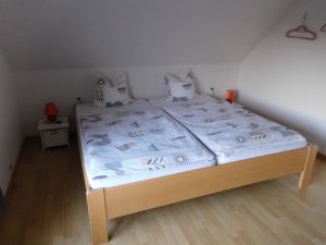 mit Doppelbett