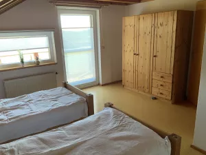 Schlafzimmer 2