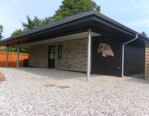 mit Carport