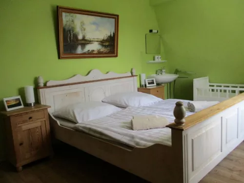 Schlafzimmer I mit Doppelbett