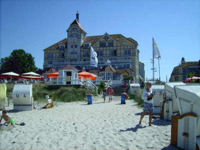 Ferienwohnung in Kühlungsborn: Exklusive Ferienwohnung in Top-Lage direkt am Strand