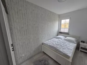 Schlafzimmer Bild 15: Nordsee Ferienhaus strandnah - Hund willkommen - WLAN - NEU mit Magenta TV