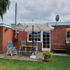 Terrasse des Hauses Bild 20: Nordsee Ferienhaus strandnah - Hund willkommen - WLAN - NEU mit Magenta TV
