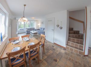 Vom Eingang aus die Perspektive zum Essplatz