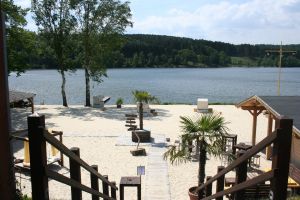 Bild 14: Ferienwohnung mit Terrasse am Möhnesee, Garten, Liegewiese und Grillkamin