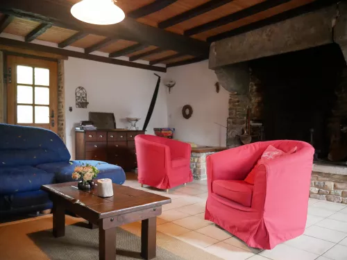 Wohnzimmer mit Kamin