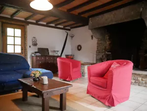 Wohnzimmer mit Kamin