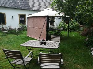 Auch bei Regen kann man jetzt den Garten genießen