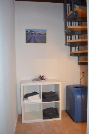 Die helle Diele im Souterrain