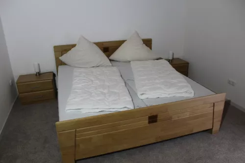 Schlafzimmer 1 - Doppelbett