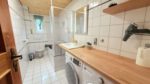 Tageslichtbad mit Badewanne