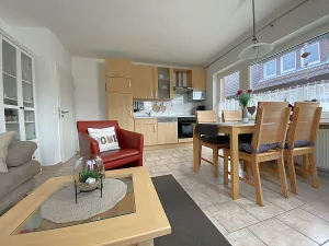 Bild 8: Norddeich EG-Ferienwohnung-3 Personen+Hund, 2 Schlafz. Fahrräder strandnah