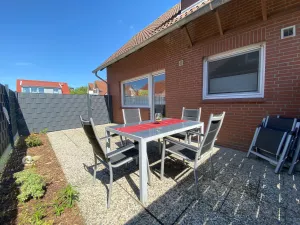 Bild 3: Norddeich EG-Ferienwohnung-3 Personen+Hund, 2 Schlafz. Fahrräder strandnah