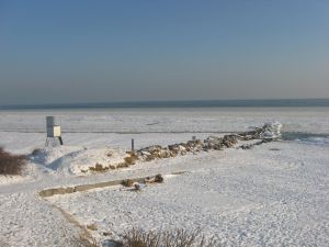 Winter Hier ist es das ganze Jahr schön! In den Wintermonaten sehen Sie doch schonmal hier und da einen Menschen. Ruhe und Entspannung pur!Für Hundebesitzer perfekt.