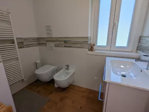 Bild 19: Ferienhaus Giorgia in Vesta am Lago di Idro mit eingezäunten Garten