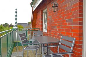 Bild 12: Hooksiel: Fewo MÖWE. Zentral, strandnah, ruhig gelegen, mit Balkon