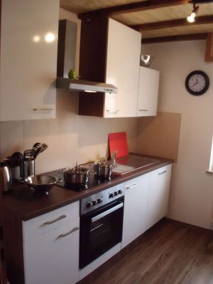 Bild 7: Hooksiel: Fewo MÖWE. Zentral, strandnah, ruhig gelegen, mit Balkon