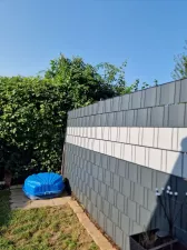 Überdachte Terrasse mit Sichtschutz