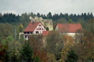 Das große Lautertal bietet eine vielzahl an Burgen und Ruinen, zum Teil Bewirtet.