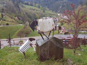 aus alten Heizkörpern entstanden unsere Heizschnucken
