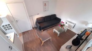 Bild 14: Freundliches Haus mitten im Seengebiet