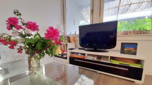Bild 15: Freundliches Haus mitten im Seengebiet