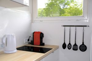Bild 12: Freundliches Haus mitten im Seengebiet