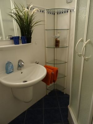 mit dezenten blau, weckt gleich morgens die Urlaubsfreude