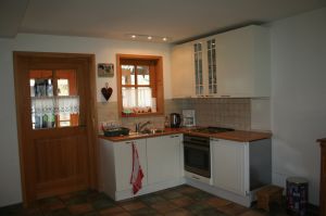 komplett ausgestattete Küche