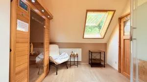 Bild 21: gemütliches DG Einraum Apartment Tannenwipfel mit Infrarotsauna und Garten