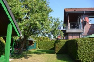 Bild 2: Luftkurort Werdum: Dachgeschoss-Fewo STEUERMANN mit Balkon und Garten