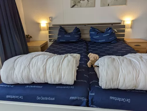 Schlafzimmer mit Doppelbett