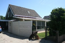 Ferienhaus in Goeree-Overflakkee: FH Sheltiehouse mit eingezäunten Garten + strandnah! Hunde willkommen