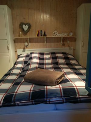 Schlafzimmer mit Doppelbett 160 x 200 cm