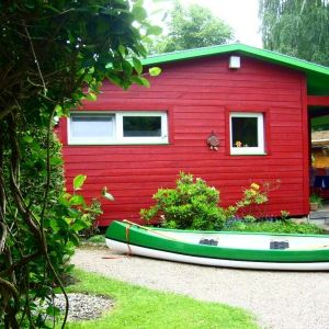 Bild 18: Ferienhaus am Malchiner See mit Motorboot und Kanu