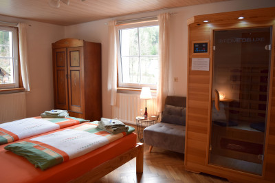 Ferienwohnung in Enzklösterle: Familienfreundliche FeWo Wildbach mit Infrarotkabine und 2 Schlafzimmer