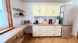 große Küche Bild 22: Wellness Ferienhaus Schwarzwaldhaus Zwink Enzklösterle Sauna BBQ Garten