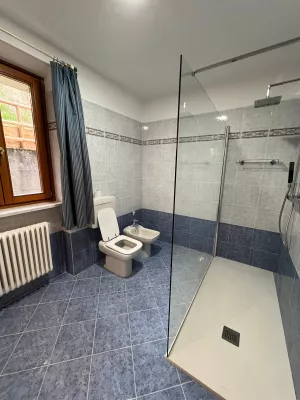 Bild 6: Ferienwohnung Valentina mit eingezäunte Terrasse am Ledrosee