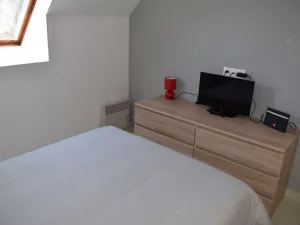 Schlafzimmer mit Doppelbett