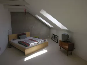 Bild 11: P104a Ferienhaus Mikosch mit eingezäunten Garten fußläufig zum Wasser