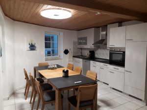 Unsere gemütliche Wohnküche lädt auch nach dem Essen zum gemütlichen Beisammensein ein.