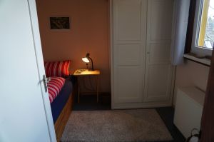 Ein weiteres Einzelzimmer im Erdgeschoß