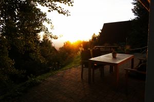 Perfekte Sonnenuntergänge werden Ihnen oft geboten