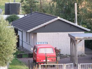 Vom Deich aufs Ferienhaus fotografiert.